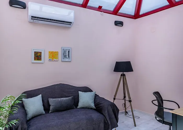 Ikia Alexander Skopelos