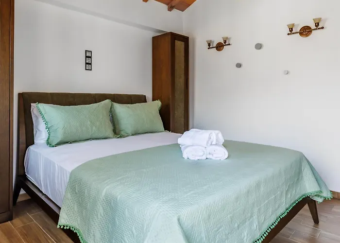 Ikia Alexander * Skopelos